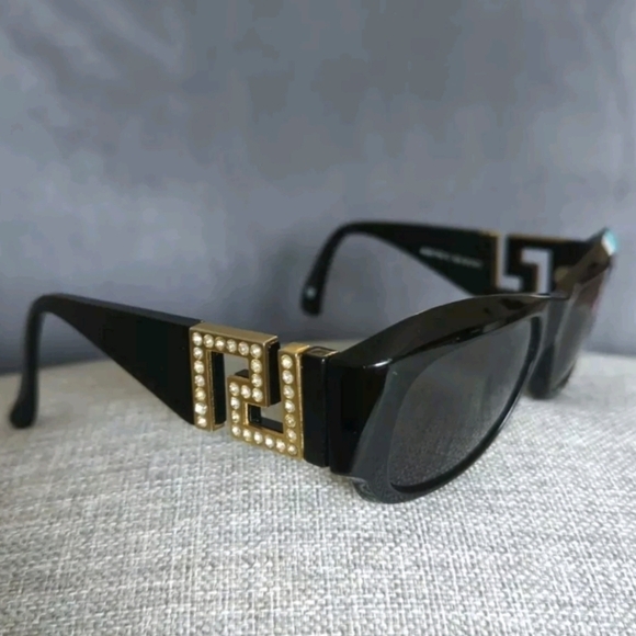 VERSACE Swarovski Crystal Mob Wife Sunglasses Vintage MOD T75/C COL 852RH - Picture 3 of 12